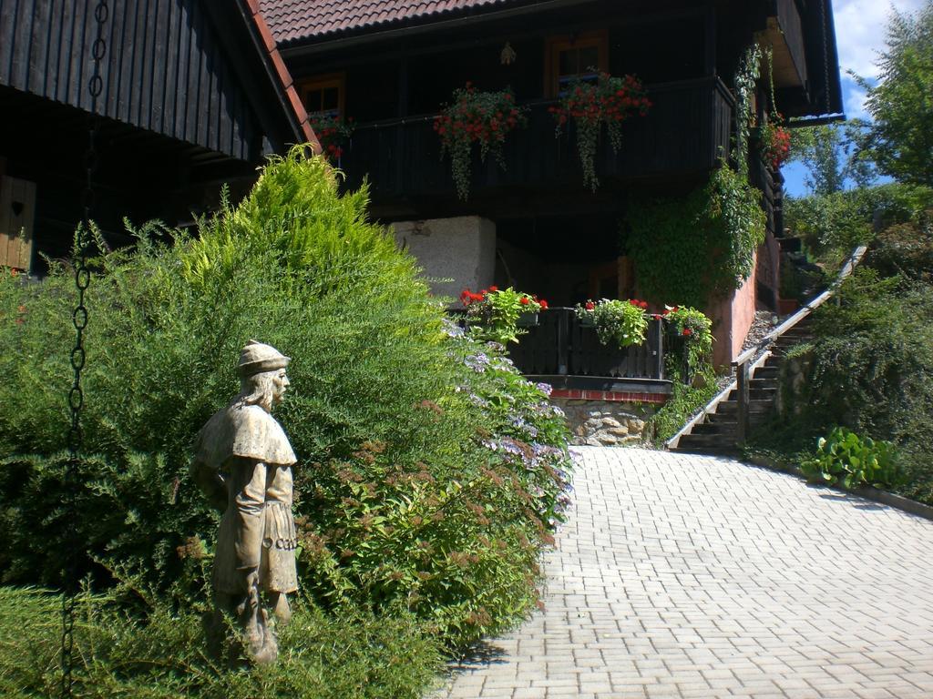 Der Haufenhof Apartamento Eibiswald Exterior foto